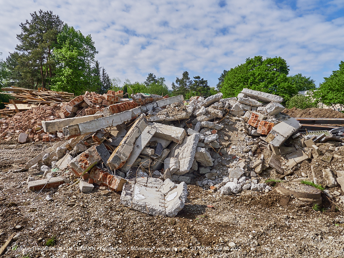 14.05.2022 - Baustelle am Haus für Kinder in Neuperlach